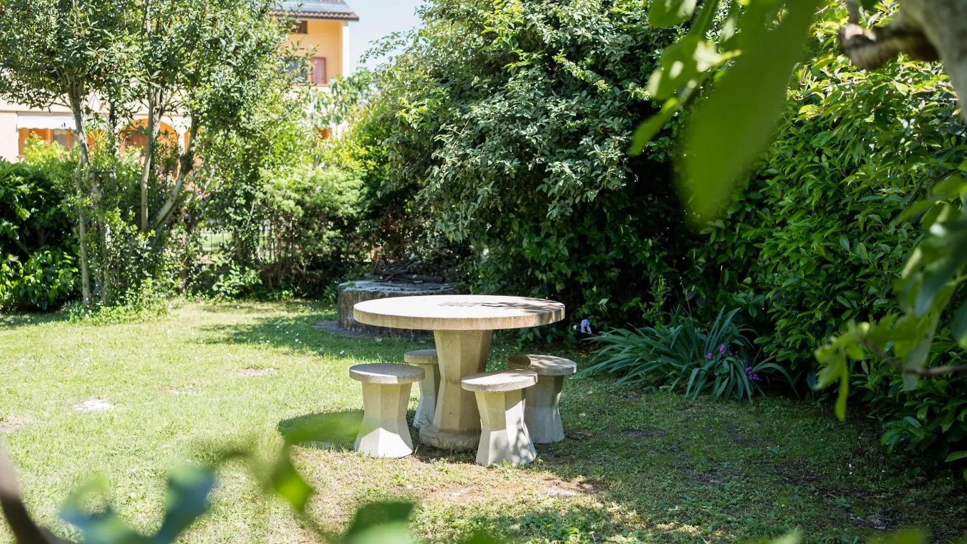Art Rooms Arezzo 0*,  Italy
