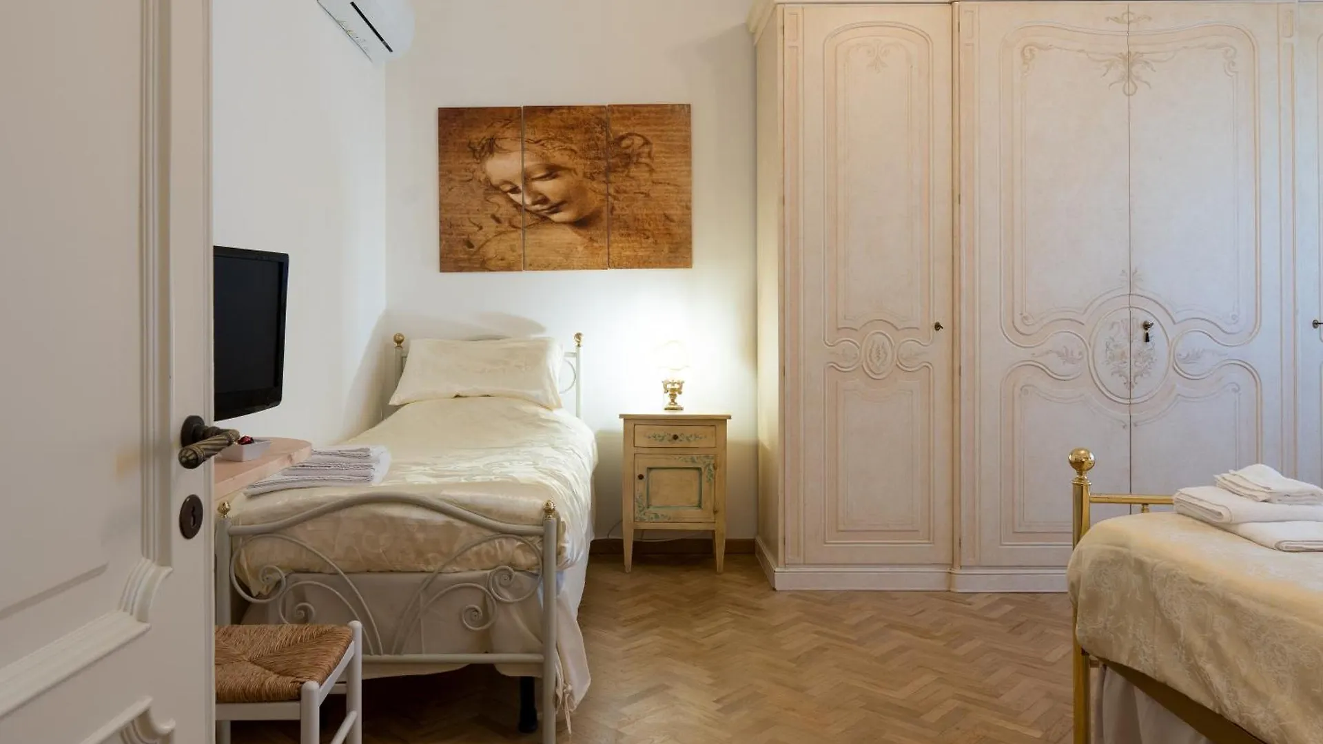Art Rooms Arezzo